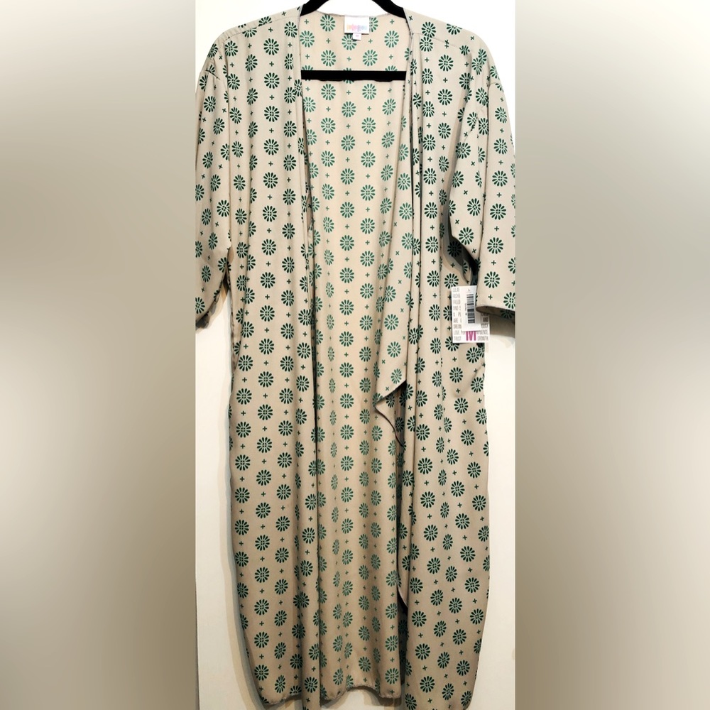 LULAROE SHIRLEY, Cream w/Green accents, size M, NWT